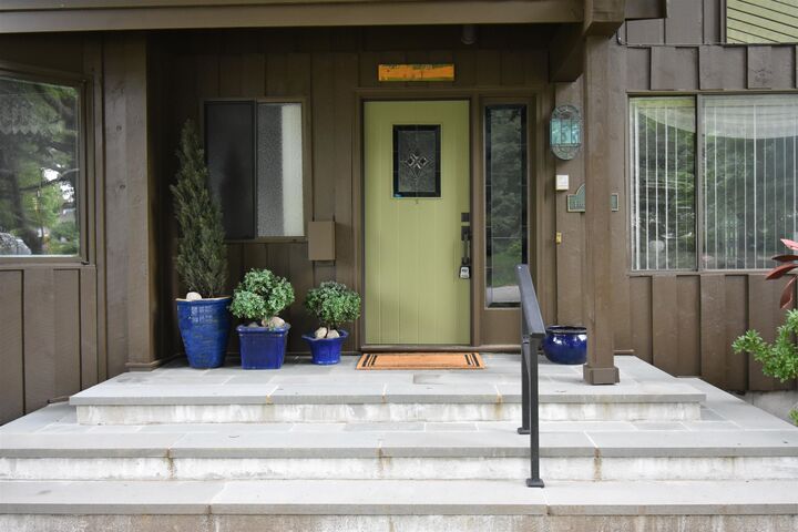 Property Photo: 3 Eastbrook Drive NH 03060
