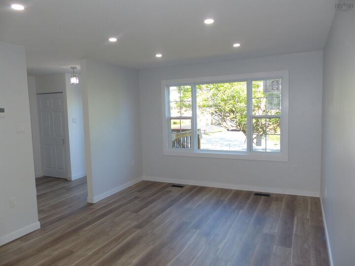 Property Photo: 9 Gordon Court NS B4E 1W5