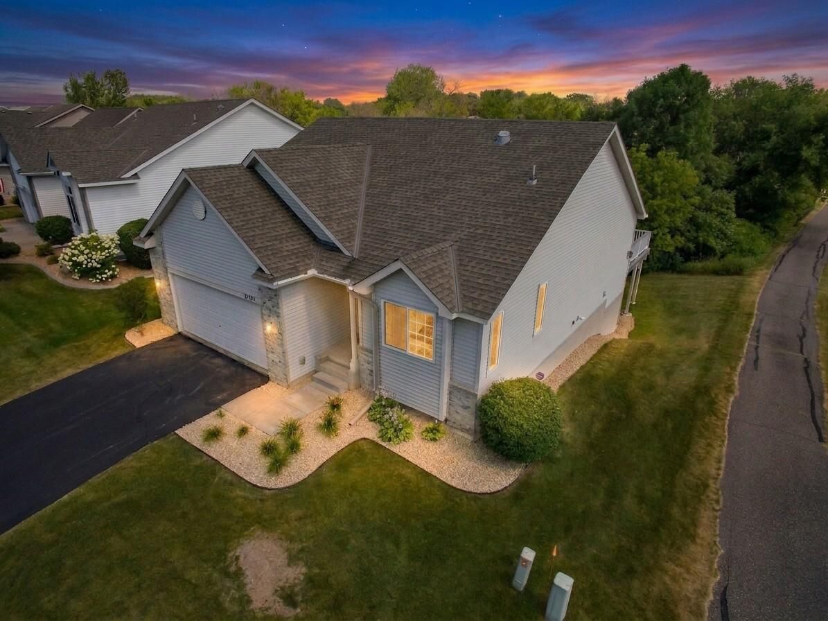 Property Photo:  21153 Pasofino Circle N  MN 55025 