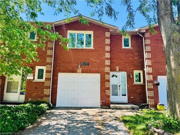 1204 Upper Wentworth Street — photo 1