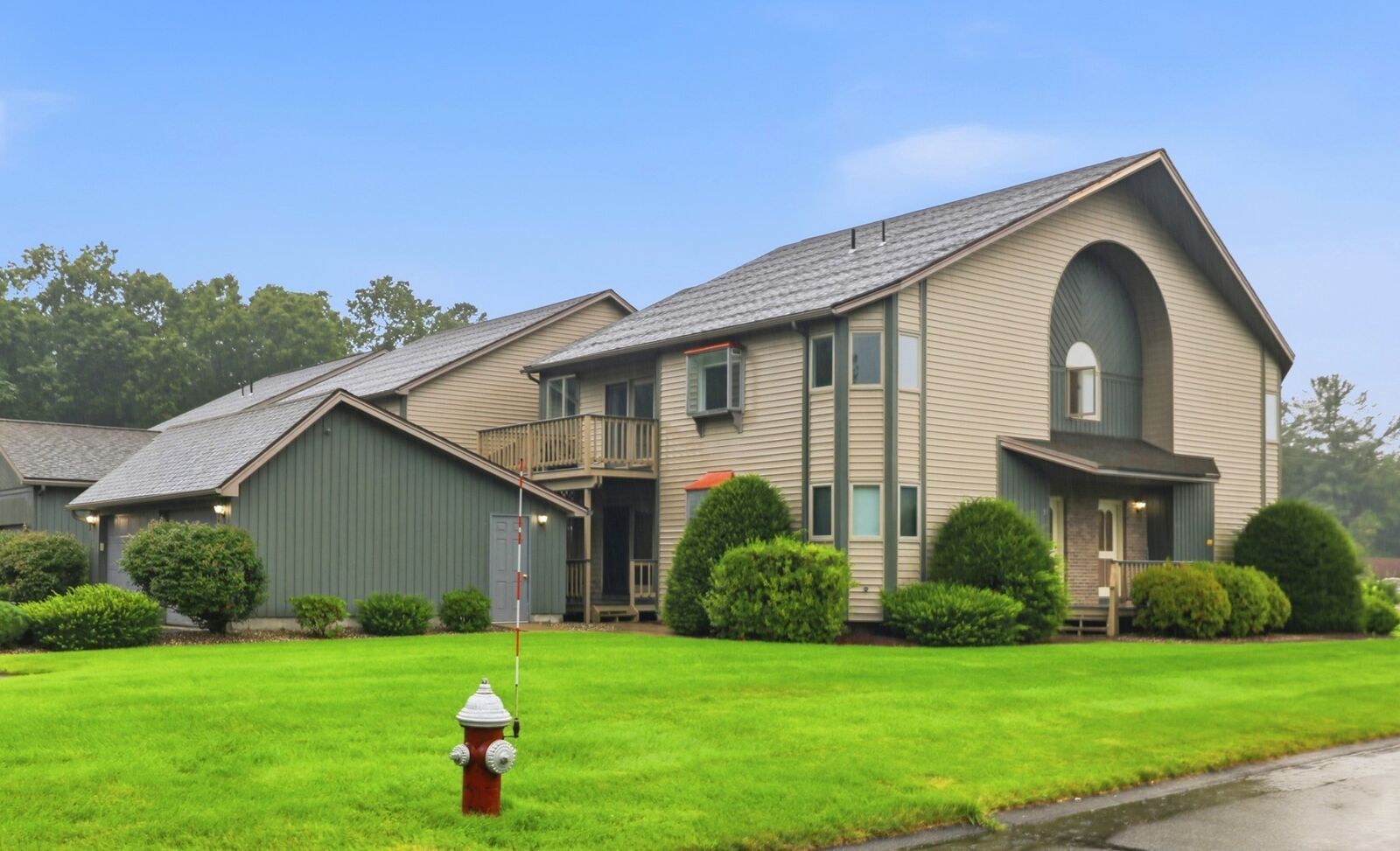 Property Photo:  40 Pine Grove Dr 40  MA 01075 