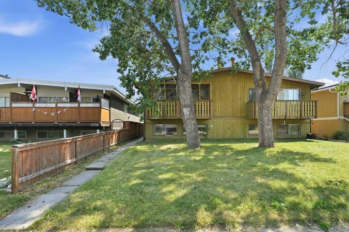 Property Photo:  7341 36 Avenue NW  AB T3B 1V1 