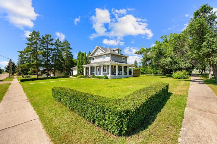 Property Photo: 5100 3 Avenue AB T0B 0V0