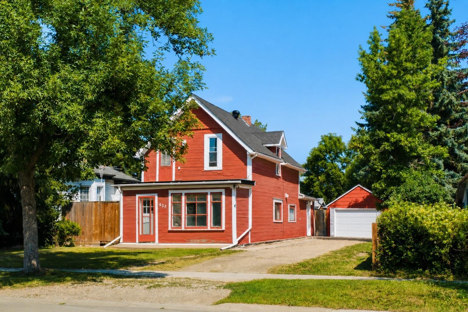 Property Photo: 432 Centre Avenue NE AB T4B 1H3