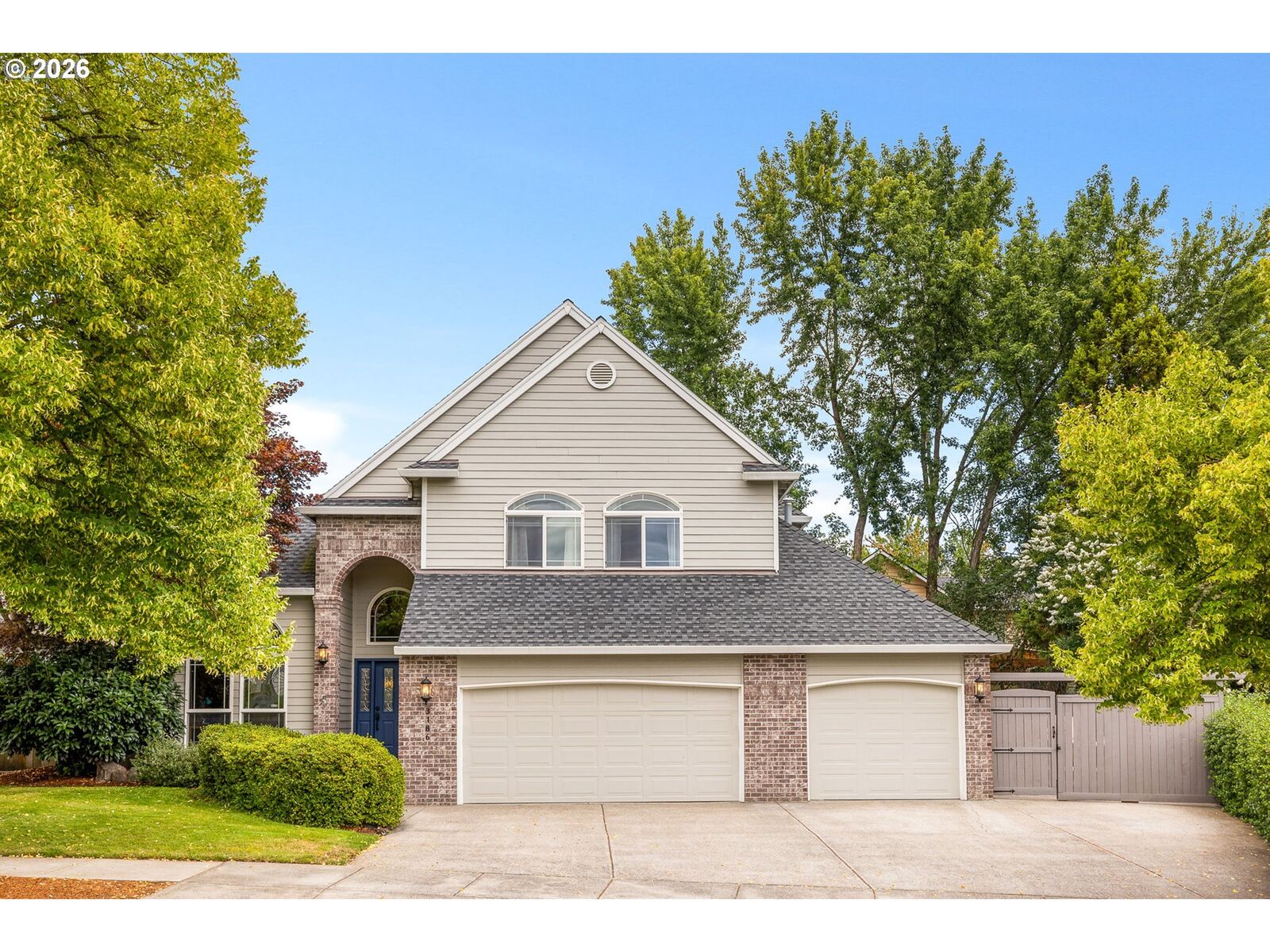 Property Photo:  3186 NE 12th Ave  OR 97124 