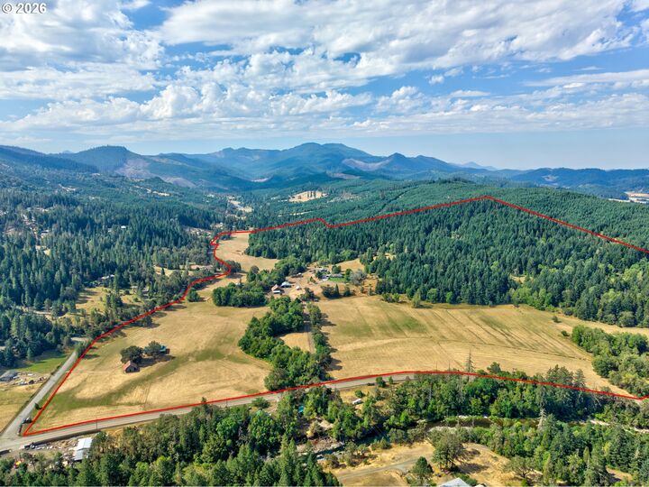 Property Photo:  2929 Little River Rd  OR 97443 