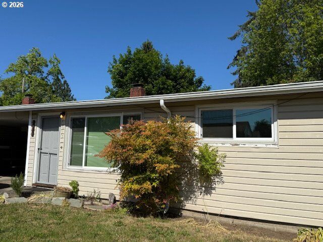 Property Photo: 3005 Mill St OR 97405