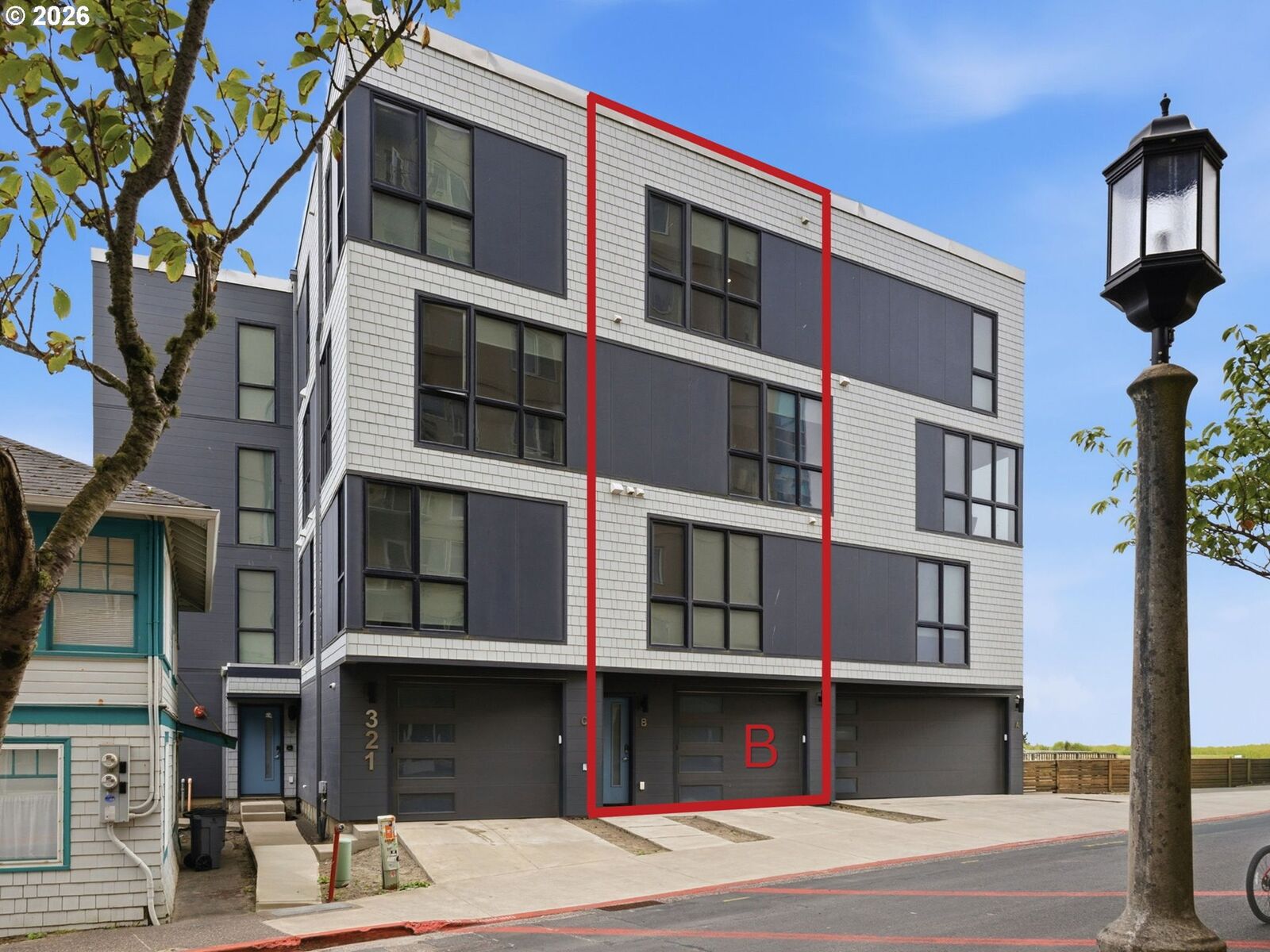 Property Photo: 321 S Prom B OR 97138