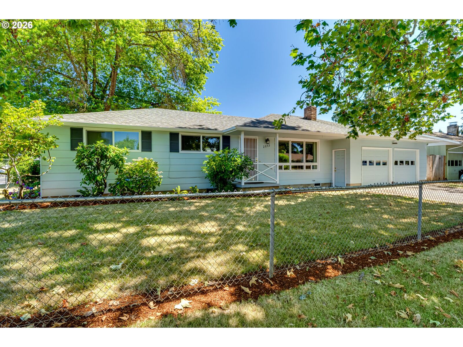Property Photo: 2093 Grove St OR 97404