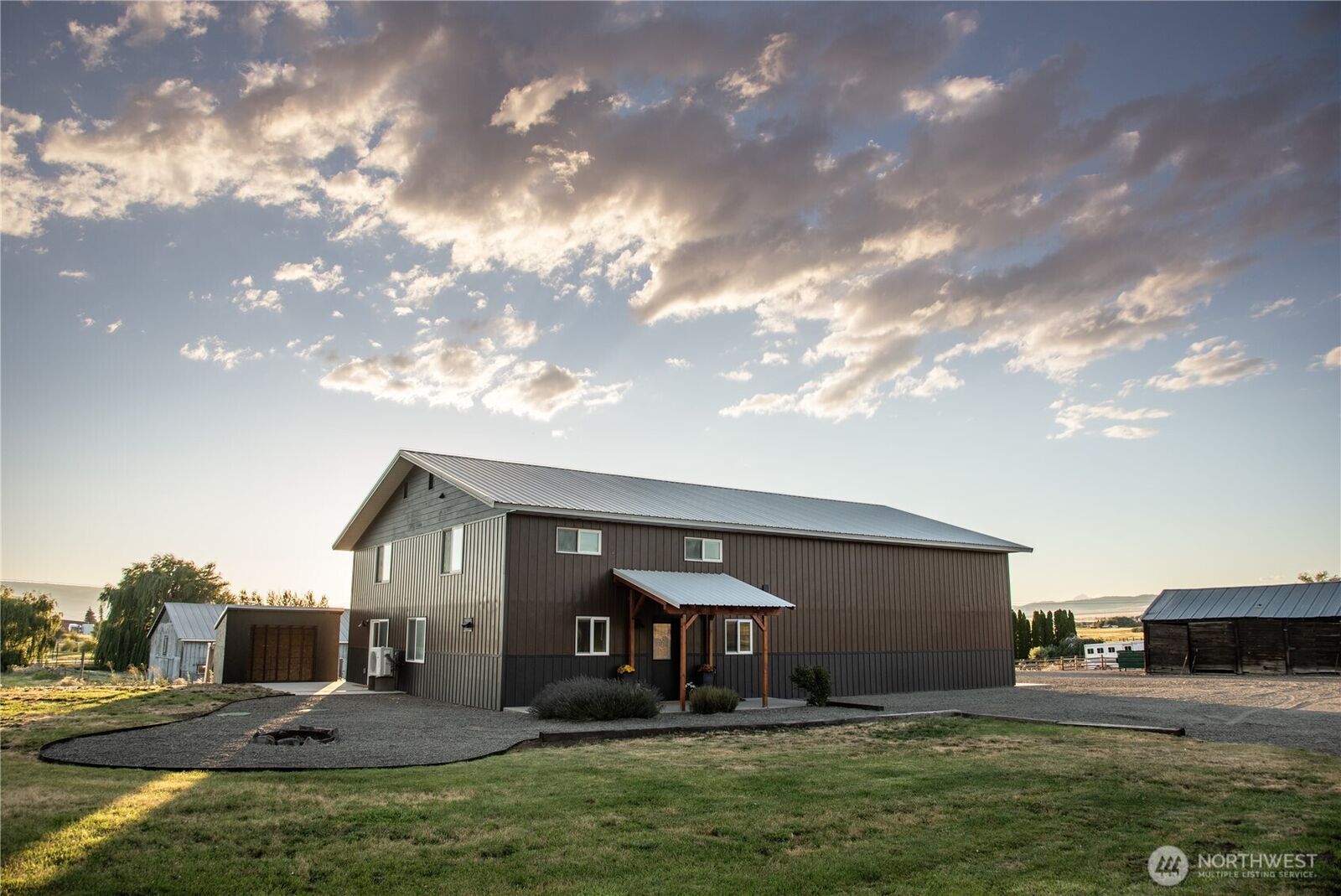 Property Photo:  3352  Hungry Junction Road  WA 98926 