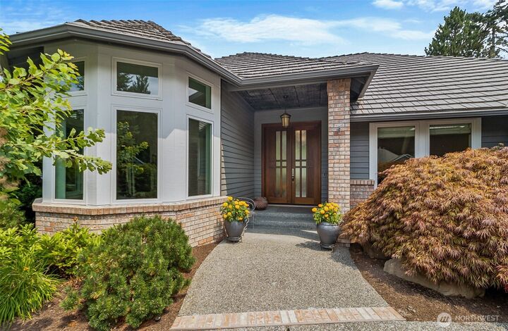 Property Photo: 15011 16th Avenue SE WA 98012