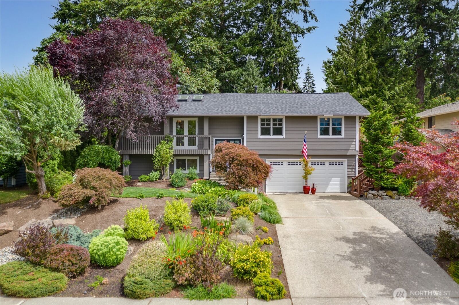Property Photo:  10632  157th Avenue NE  WA 98052 