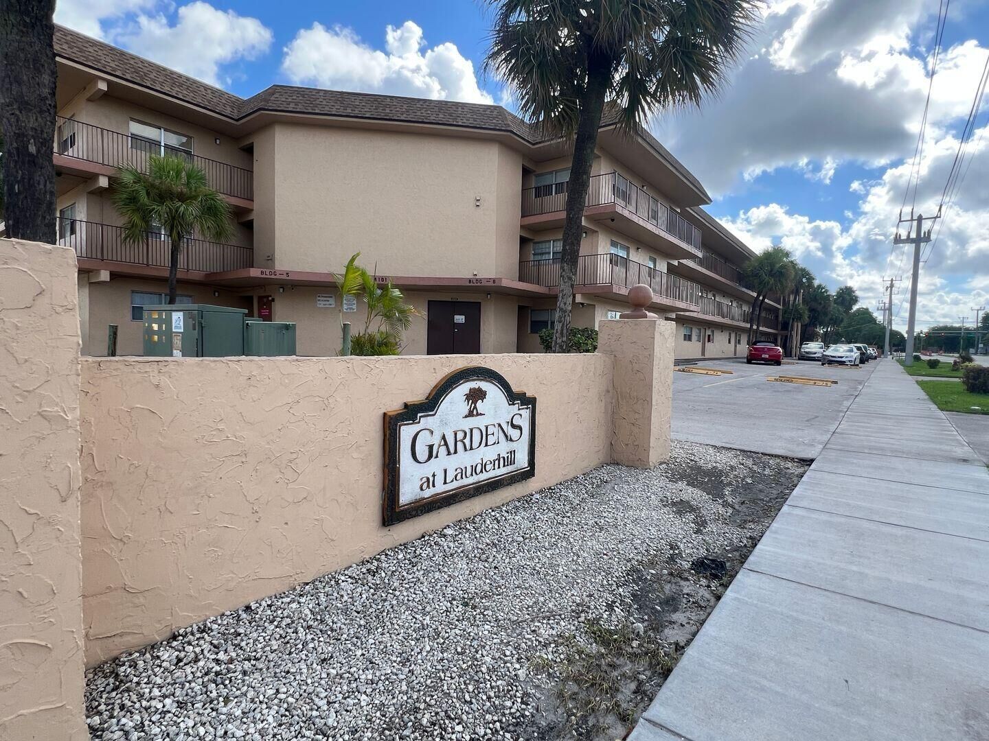 Property Photo:  4191 NW 26th Street 172  FL 33313 