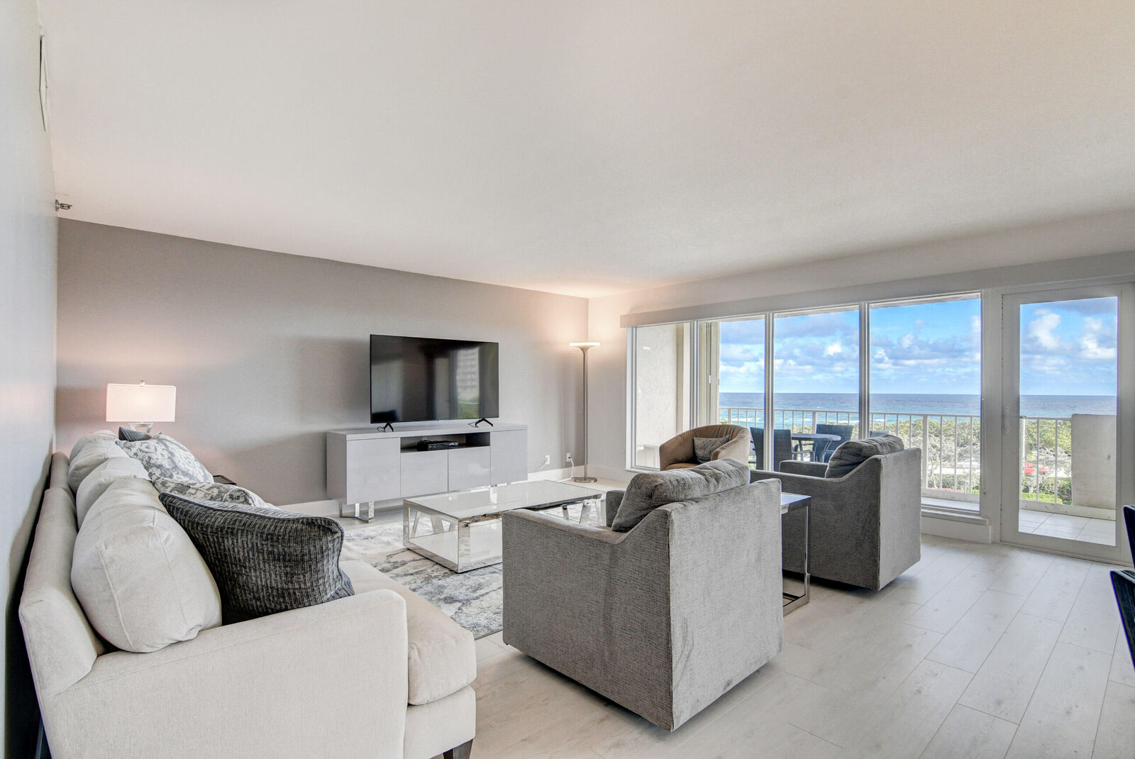 Property Photo: 4301 N Ocean Boulevard 507 FL 33431