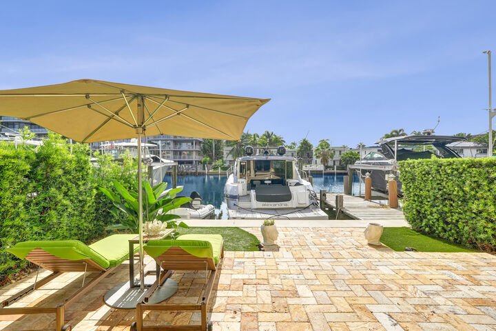 Property Photo: 210 Hendricks Isle FL 33301