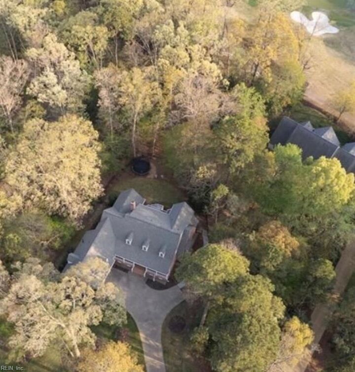 Property Photo:  2333 W Island Rd  VA 23185 