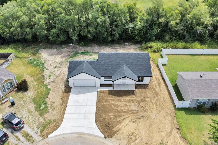 Property Photo:  4612 S Edwards Cir.  KS 67217 