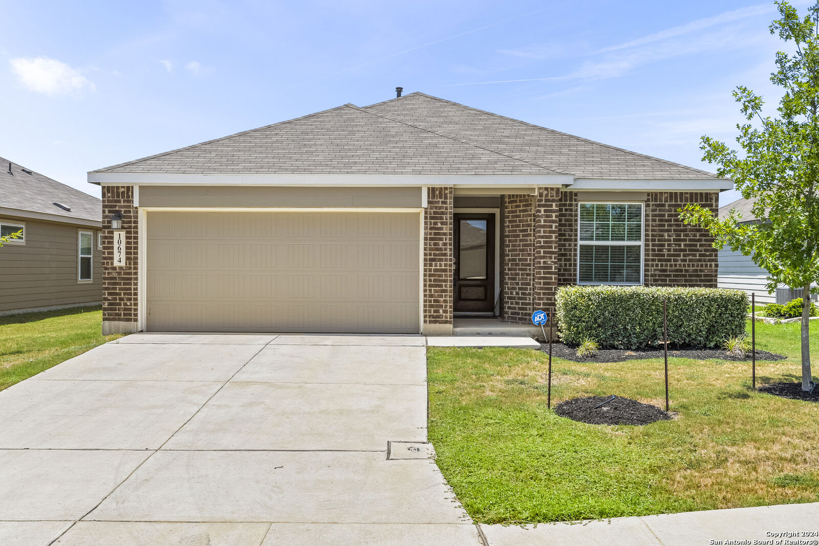 Property Photo: 10674 Penelope Way TX 78109