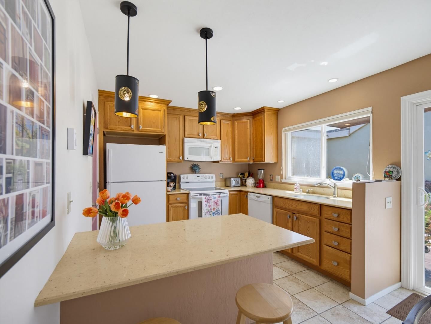 Property Photo: 186 Crestview Court CA 95076