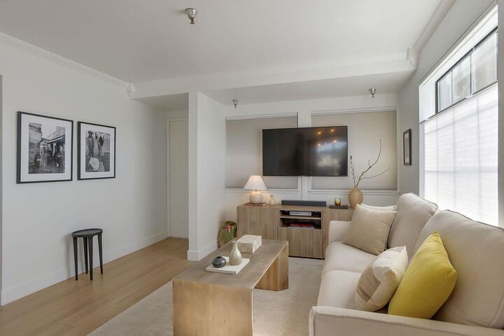 Property Photo:  711 South Bayshore Boulevard 16  CA 94401 