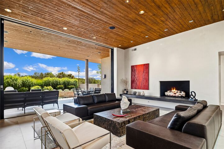 Property Photo: 4 Basin View Court NM 87506
