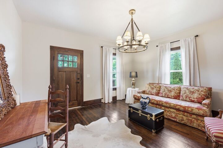 Property Photo:  506 4th St SE  AL 35055 