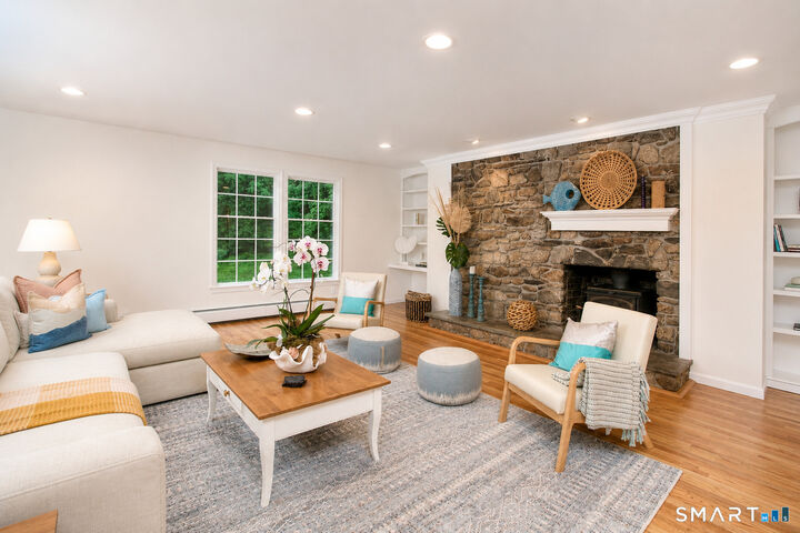 Property Photo: 4 North Valley Road CT 06877