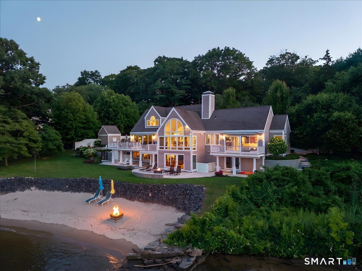 Property Photo:  409 River Road  CT 06417 
