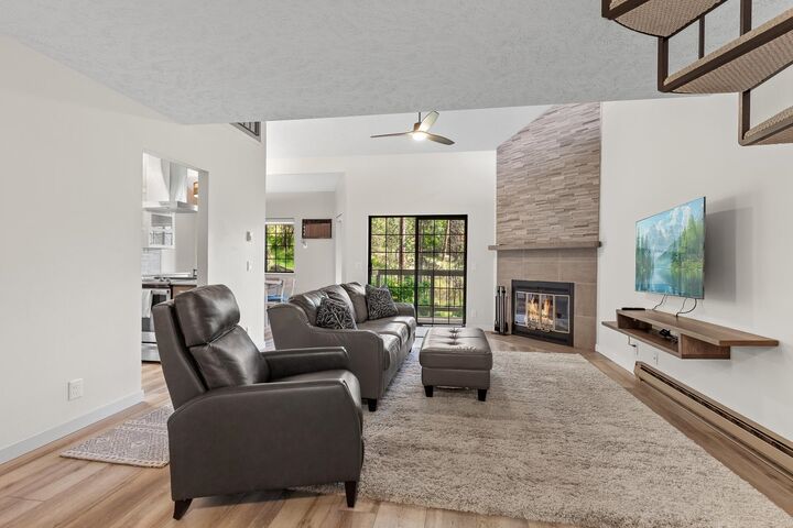 Property Photo:  109 S Neyland Ave 3  WA 99019 
