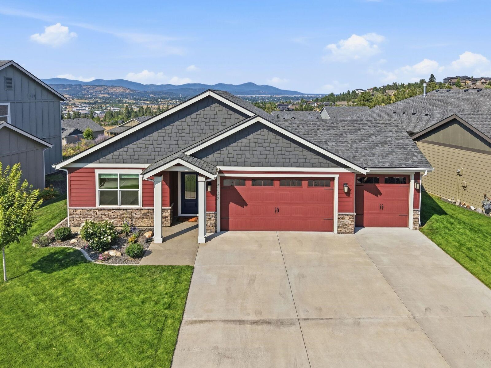 Property Photo: 21373 E Chimney Ln WA 99019