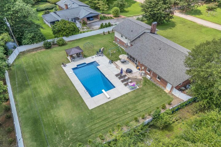 Property Photo: 116 Galaxie Place SC 29307