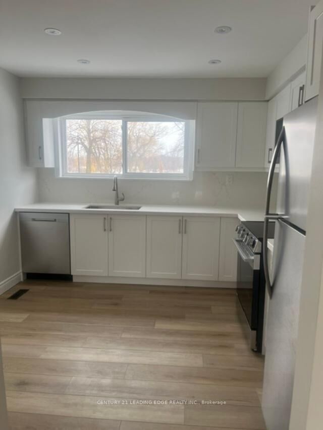 Property Photo: 24 King Henrys Boulevard ON M1T 2V4