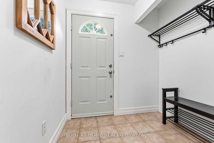 Property Photo:  73 Hobart Crescent  ON K2H 5S3 