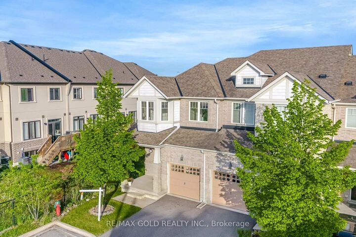 Property Photo:  29 Aspenview Avenue  ON L7C 3P9 