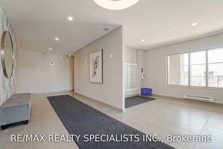Property Photo:  716 Main Street E 702  ON L9T 9L9 