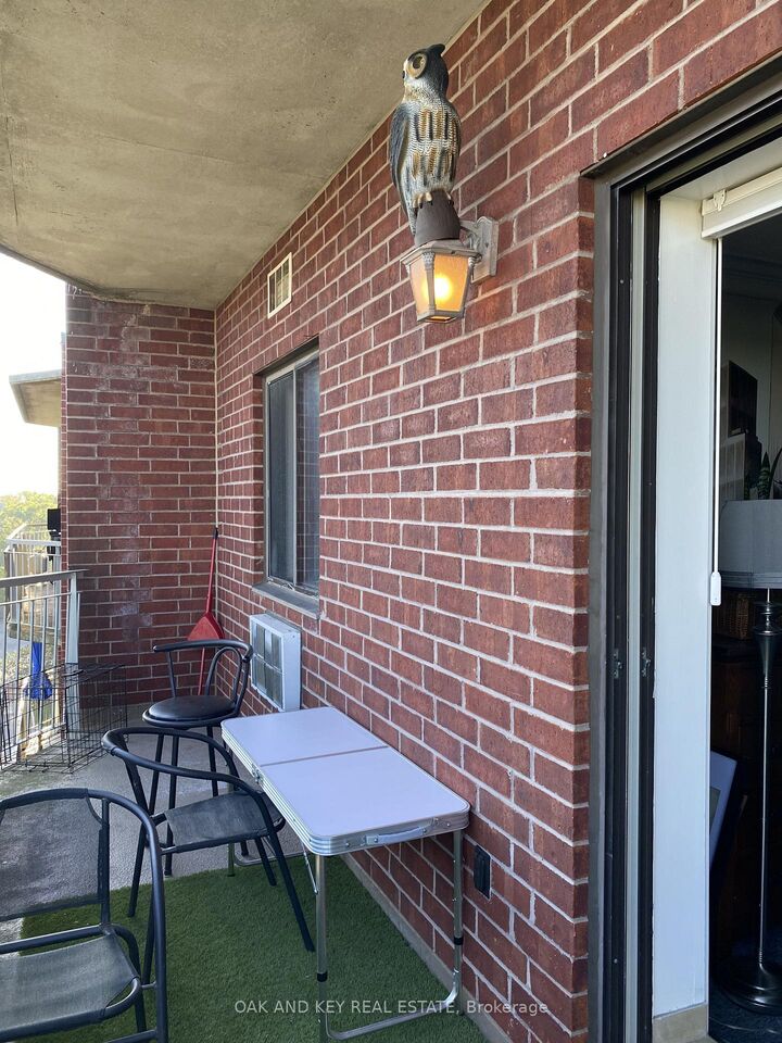 Property Photo: 75 Huxley Street 703 ON N6J 4W7