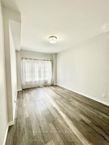 Property Photo:  1183 Duke Street  ON N3H 3V6 