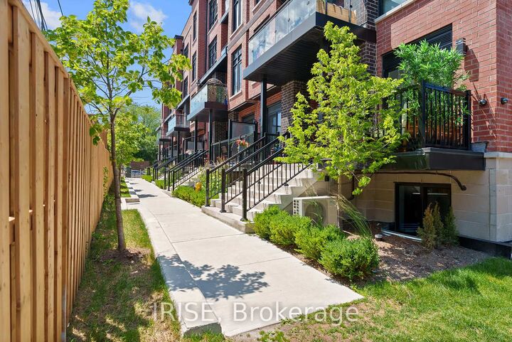 Property Photo: 485 Logan Avenue N 305 ON M4M 2P5