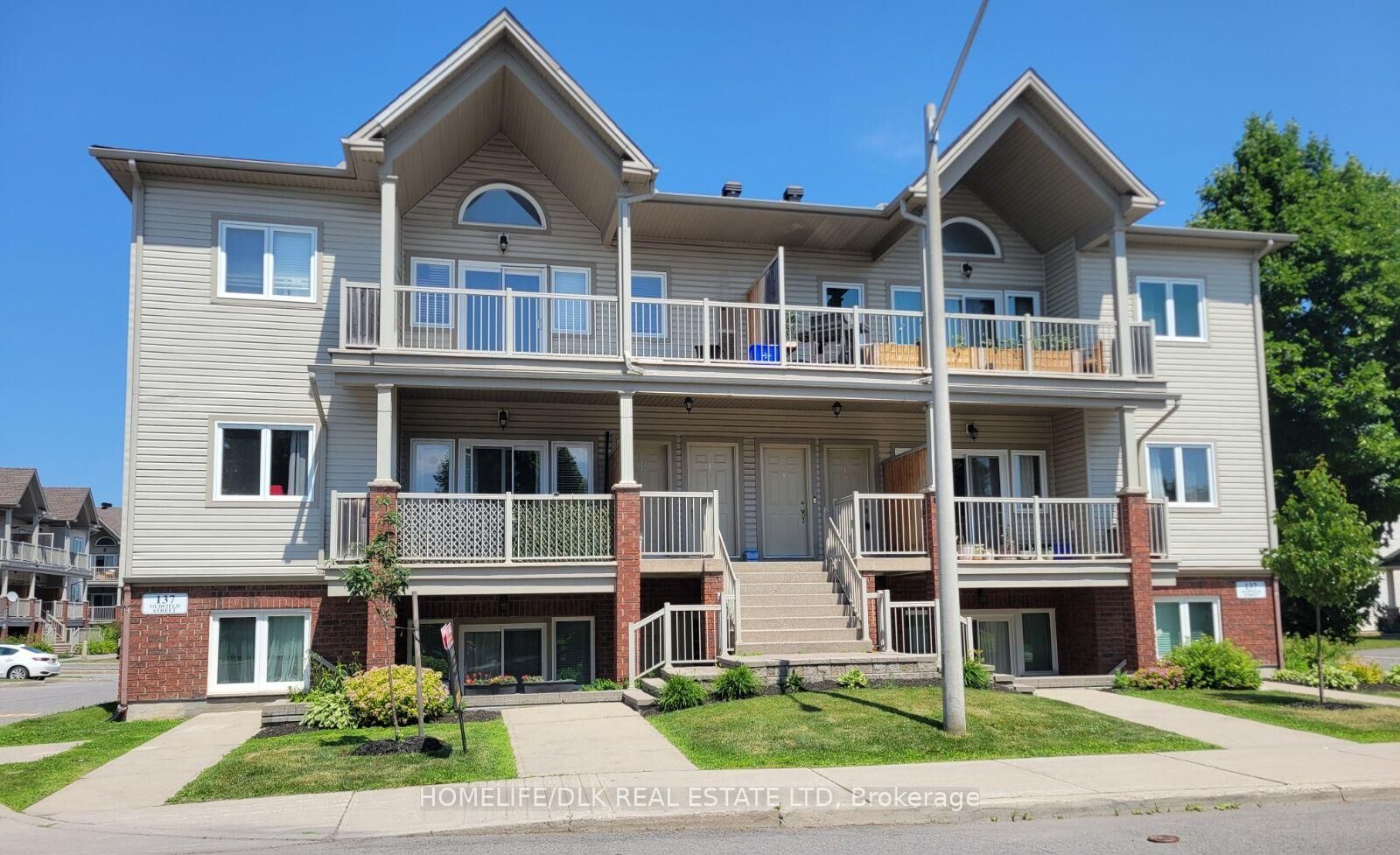 Property Photo:  137 D Oldfield Street  ON K2G 7C7 