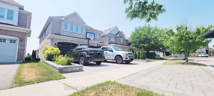 Property Photo:  46 Danpatrick Drive  ON L4S 2S7 