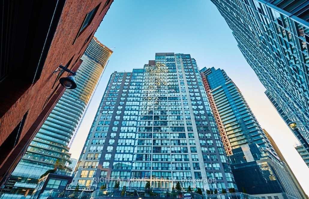 Photo de la propriété:  24 Wellesley Street W 1113  ON M4Y 2X6 