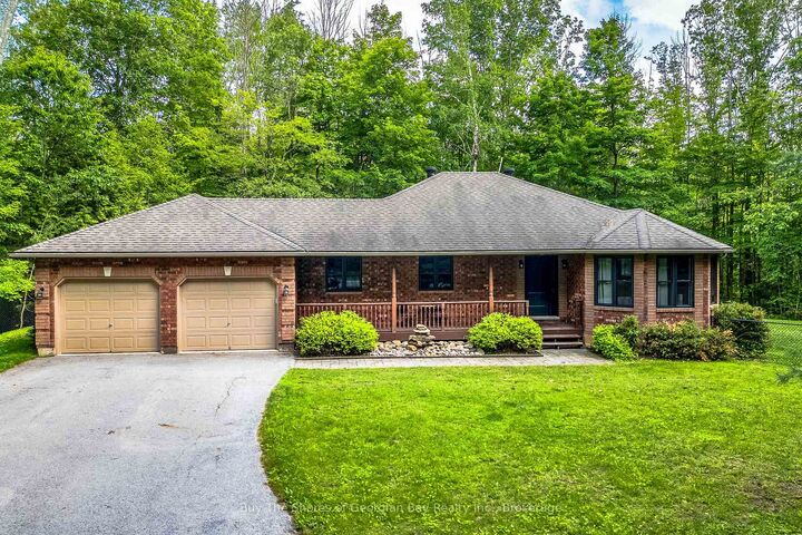 2367 Macdonald Road — photo 1