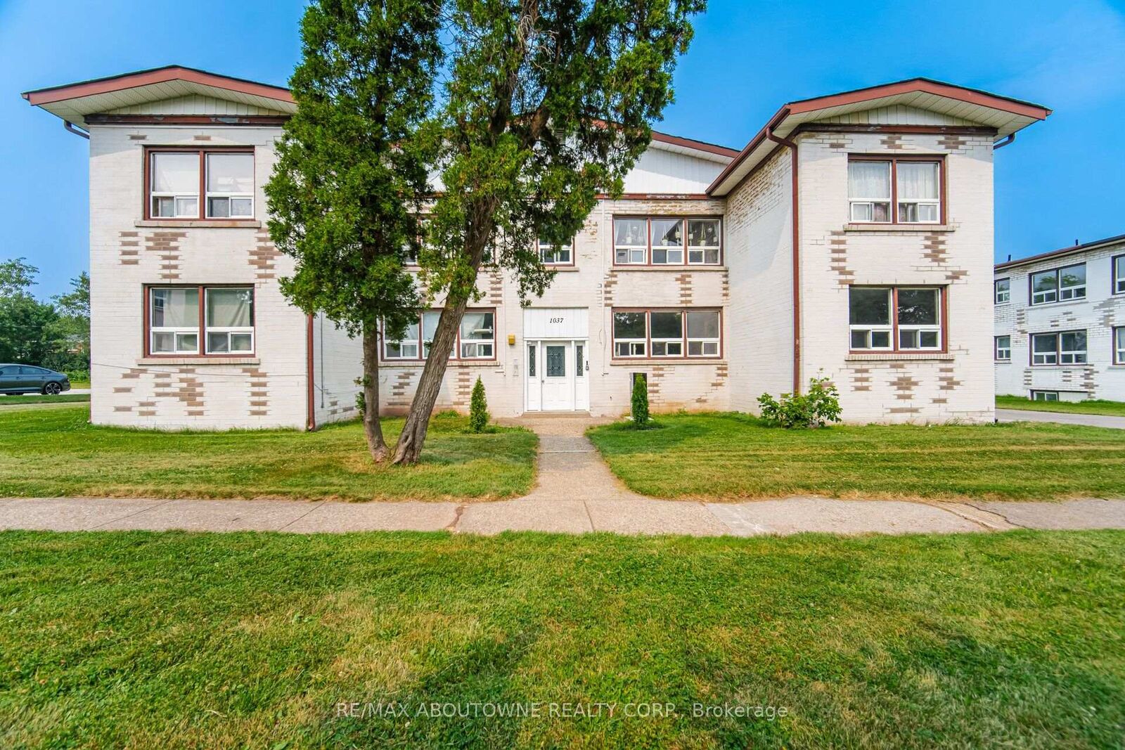Property Photo: 1037 Churchill Avenue 1 ON L6H 2A7