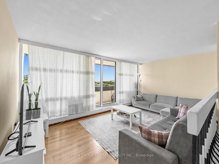 Property Photo: 455 Sentinel Road 1001 ON M3J 1V5