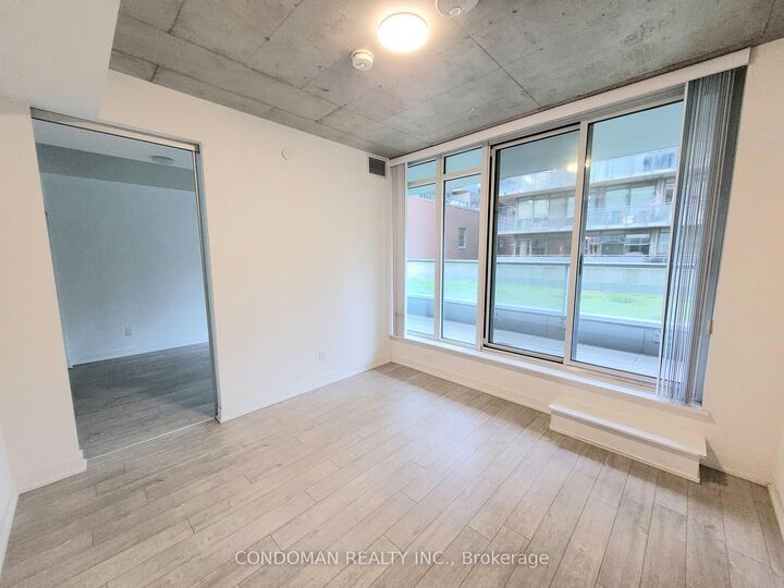 Photo de la propriété:  25 Baseball Place 202  ON M4M 0E7 