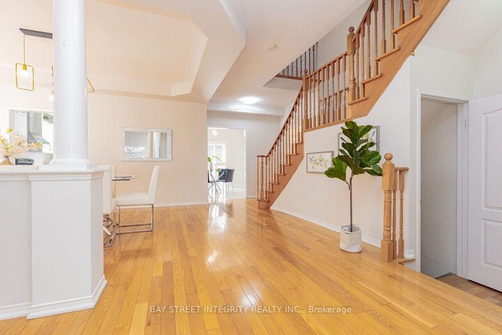 Property Photo: 17 Weston Crescent ON L1T 0C7