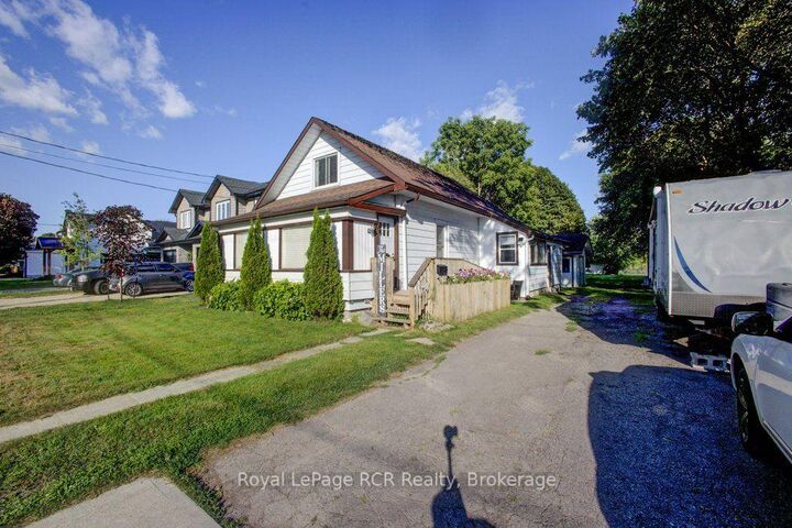 Property Photo: 330 York Street ON N0G 2P0