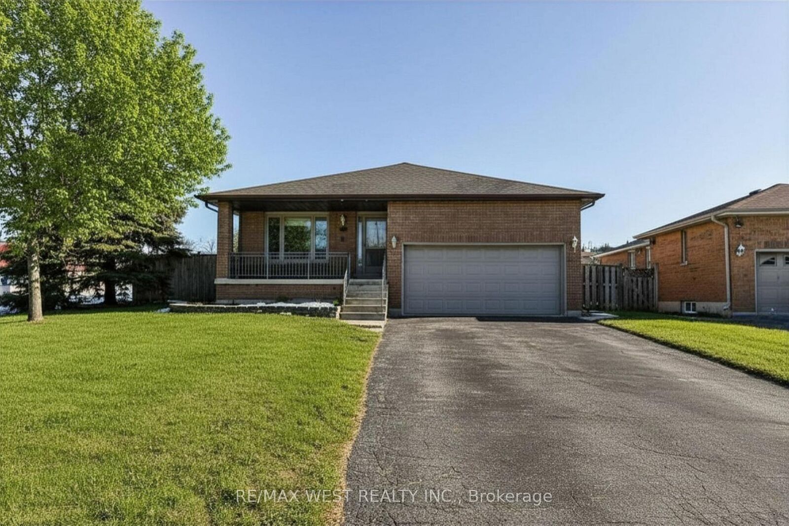 Property Photo:  139 Carmen Crescent  ON L4L 5P1 