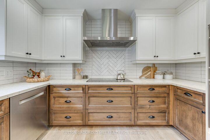 Property Photo: 85 Bonnyview Drive ON M8Y 3G7