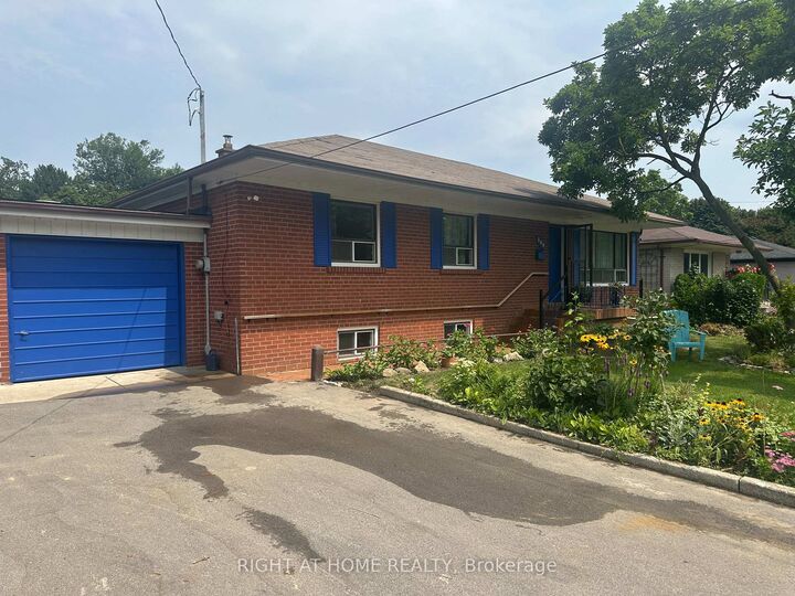 Property Photo: 309 Queen Mary Drive ON L6K 3L5